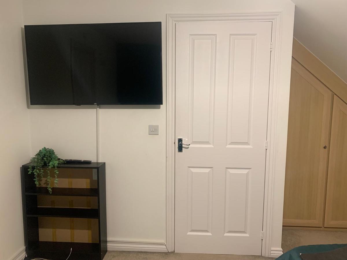 Comfy Double Bedroom In Greater مانشستر المظهر الخارجي الصورة